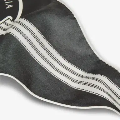 Fendi Diamond-shaped foulard with the Selleria motif, a graphic | Thumbnail 3 Fendi Diamond-shaped foulard with the Selleria motif, a graphic | Thumbnail 3