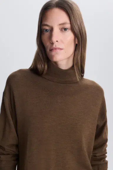 Simkhai Aaliyah Merino Wool Turtleneck | Thumbnail 3 Simkhai Aaliyah Merino Wool Turtleneck | Thumbnail 3