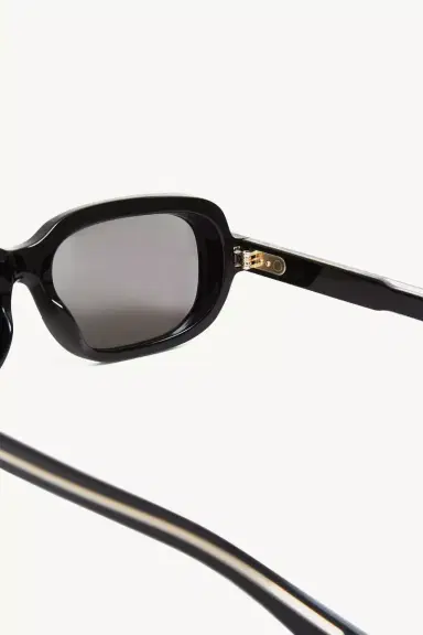 Moncler Lunettes Suntrap Rectangular Sunglasses | Thumbnail 6 Moncler Lunettes Suntrap Rectangular Sunglasses | Thumbnail 6