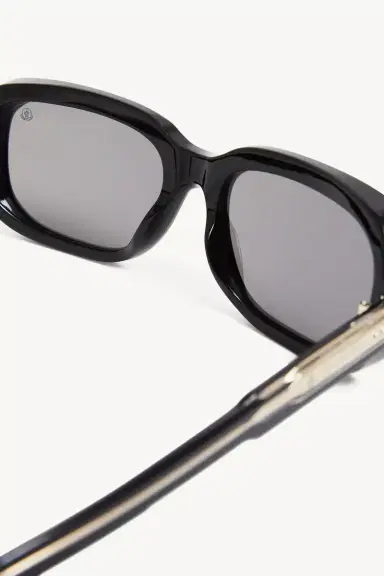 Moncler Lunettes Suntrap Rectangular Sunglasses | Thumbnail 7 Moncler Lunettes Suntrap Rectangular Sunglasses | Thumbnail 7