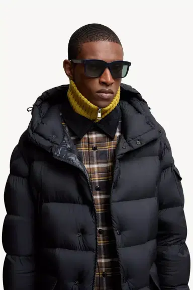 Moncler Lunettes Valaire Rectangular Sunglasses | Thumbnail 3 Moncler Lunettes Valaire Rectangular Sunglasses | Thumbnail 3