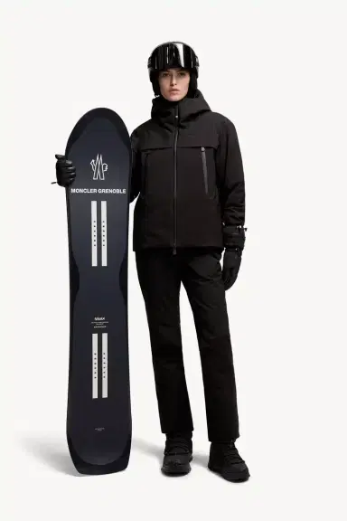 Moncler Grenoble X Whitespace Snowboard | Thumbnail 4 Moncler Grenoble X Whitespace Snowboard | Thumbnail 4