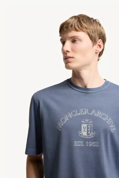 Moncler Logo Print Cotton T-shirt | Thumbnail 7 Moncler Logo Print Cotton T-shirt | Thumbnail 7
