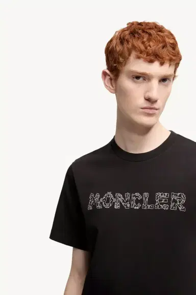 Moncler Space Embroidered Logo Cotton T-shirt | Thumbnail 7 Moncler Space Embroidered Logo Cotton T-shirt | Thumbnail 7