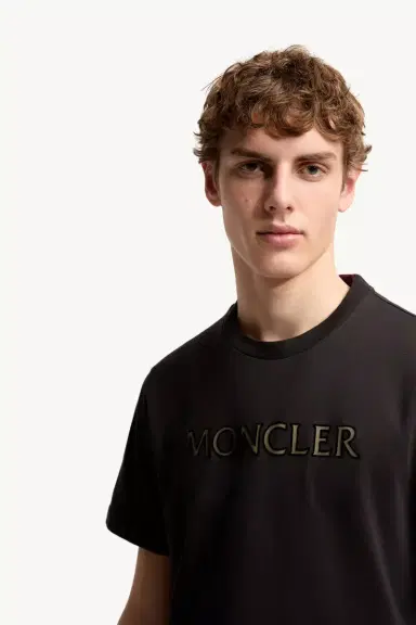 Moncler Logo Print Cotton T-shirt | Thumbnail 6 Moncler Logo Print Cotton T-shirt | Thumbnail 6