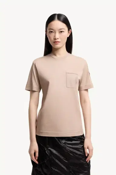 Moncler Cotton Jersey T-shirt With Pleated Pocket | Thumbnail 5 Moncler Cotton Jersey T-shirt With Pleated Pocket | Thumbnail 5
