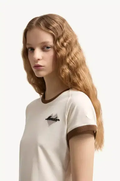 Moncler Heart Logo Cotton T-shirt | Thumbnail 4 Moncler Heart Logo Cotton T-shirt | Thumbnail 4