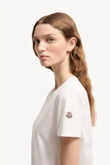 Moncler Logo Patch Cotton Jersey T-shirt | Thumbnail 3 Moncler Logo Patch Cotton Jersey T-shirt | Thumbnail 3