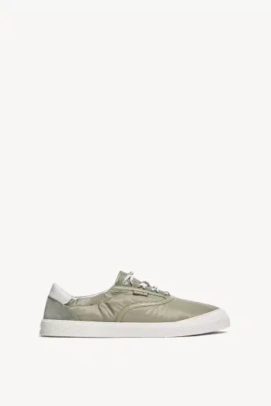 Moncler Vera Leisure Nylon Sneakers | Thumbnail 2 Moncler Vera Leisure Nylon Sneakers | Thumbnail 2