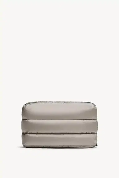 Moncler Caradoc Quilted Beauty Case | Thumbnail 4 Moncler Caradoc Quilted Beauty Case | Thumbnail 4