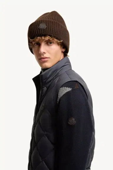 Moncler Chobe Diamond Quilted Down Vest | Thumbnail 4 Moncler Chobe Diamond Quilted Down Vest | Thumbnail 4