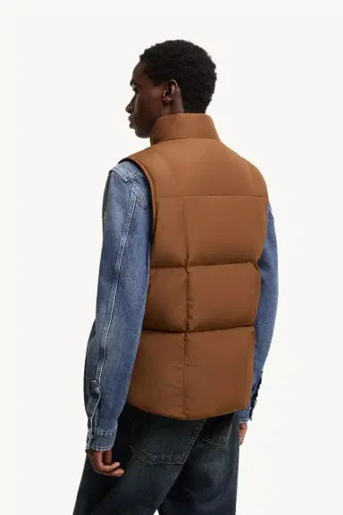 Moncler Brumelune Short Down Vest | Thumbnail 6 Moncler Brumelune Short Down Vest | Thumbnail 6