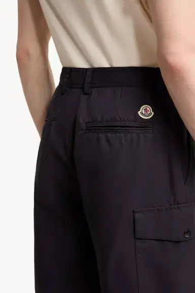 Moncler Gabardine Cargo Shorts | Thumbnail 7 Moncler Gabardine Cargo Shorts | Thumbnail 7