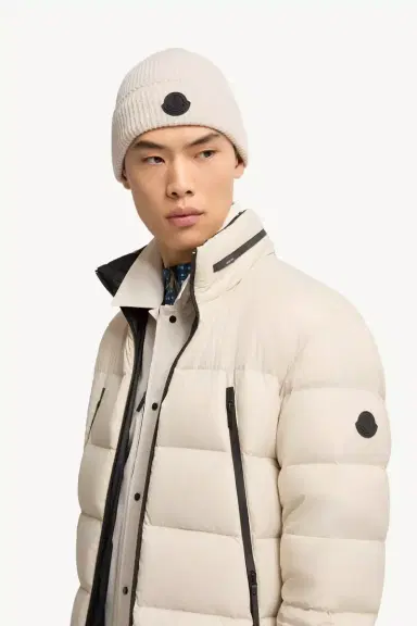 Moncler Cashmere Blend Logo Beanie | Thumbnail 3 Moncler Cashmere Blend Logo Beanie | Thumbnail 3