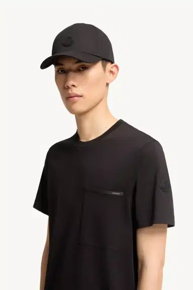 Moncler Cotton Jersey T-shirt With Chest Pocket | Thumbnail 3 Moncler Cotton Jersey T-shirt With Chest Pocket | Thumbnail 3