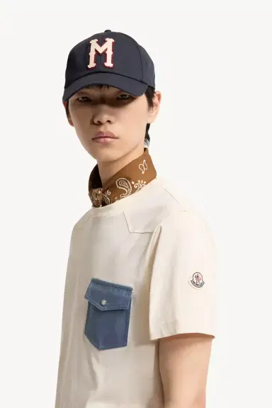 Moncler Cotton Jersey T-shirt With Denim Pocket | Thumbnail 3 Moncler Cotton Jersey T-shirt With Denim Pocket | Thumbnail 3