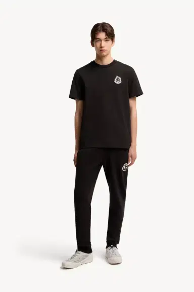 Moncler Logo Cotton T-shirt | Thumbnail 2 Moncler Logo Cotton T-shirt | Thumbnail 2