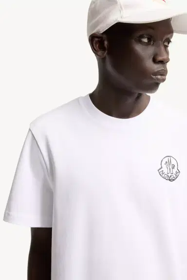 Moncler Cotton Jersey Logo Patch T-shirt | Thumbnail 6 Moncler Cotton Jersey Logo Patch T-shirt | Thumbnail 6
