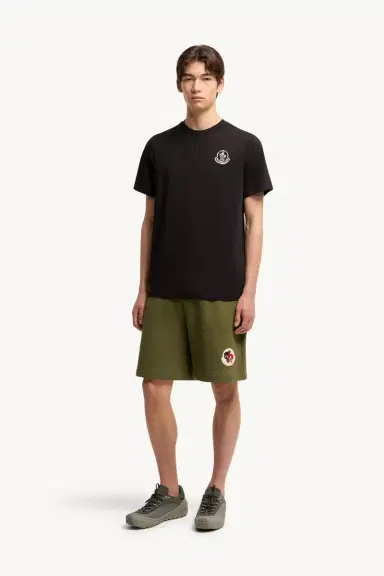 Moncler Cotton Jersey Logo Patch T-shirt | Thumbnail 2 Moncler Cotton Jersey Logo Patch T-shirt | Thumbnail 2