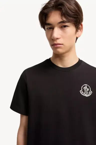 Moncler Cotton Jersey Logo Patch T-shirt | Thumbnail 6 Moncler Cotton Jersey Logo Patch T-shirt | Thumbnail 6
