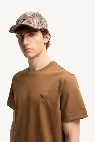 Moncler Double Leather Logo Cotton T-shirt | Thumbnail 4 Moncler Double Leather Logo Cotton T-shirt | Thumbnail 4