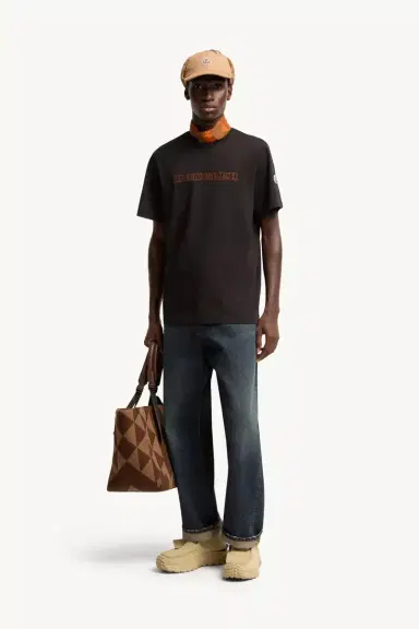 Moncler Logo Cotton Jersey T-shirt | Thumbnail 3 Moncler Logo Cotton Jersey T-shirt | Thumbnail 3