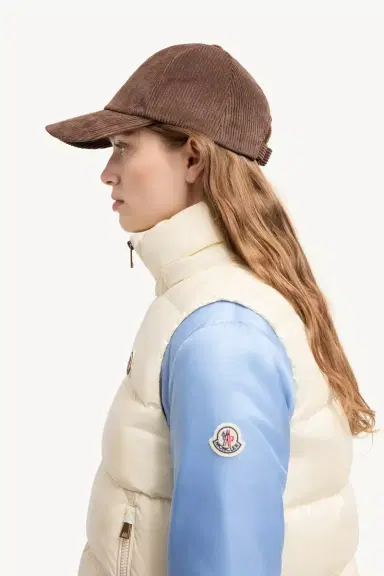 Moncler Niverolle Short Down Vest | Thumbnail 4 Moncler Niverolle Short Down Vest | Thumbnail 4