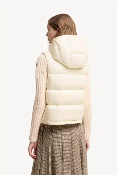 Moncler Niverolle Short Down Vest | Thumbnail 6 Moncler Niverolle Short Down Vest | Thumbnail 6