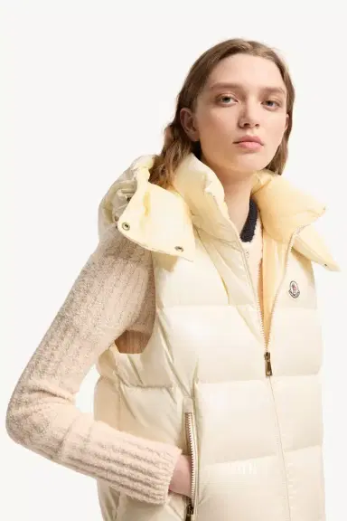 Moncler Niverolle Short Down Vest | Thumbnail 7 Moncler Niverolle Short Down Vest | Thumbnail 7