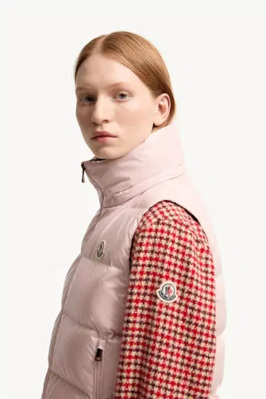 Moncler Niverolle Short Down Vest | Thumbnail 4 Moncler Niverolle Short Down Vest | Thumbnail 4