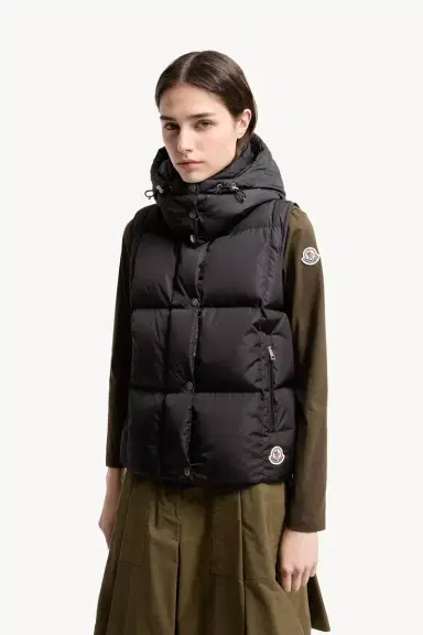 Moncler Macareux Down Vest | Thumbnail 5 Moncler Macareux Down Vest | Thumbnail 5