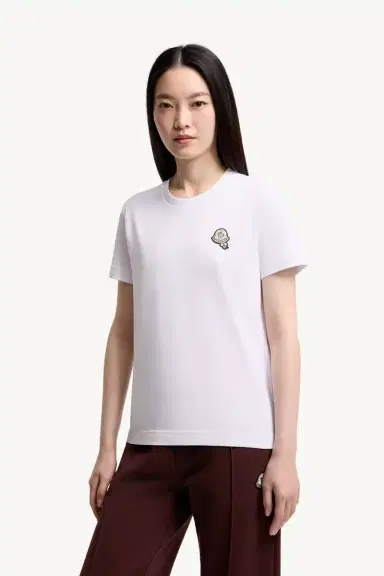 Moncler Logo Patch Cotton T-shirt | Thumbnail 4 Moncler Logo Patch Cotton T-shirt | Thumbnail 4
