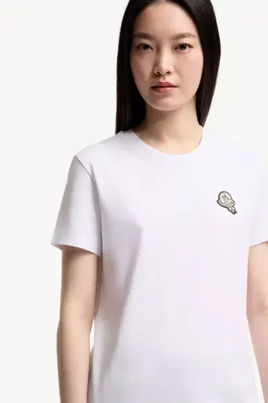 Moncler Logo Patch Cotton T-shirt | Thumbnail 6 Moncler Logo Patch Cotton T-shirt | Thumbnail 6