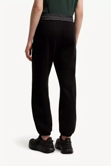 Moncler Logo Cotton Sweatpants | Thumbnail 6 Moncler Logo Cotton Sweatpants | Thumbnail 6