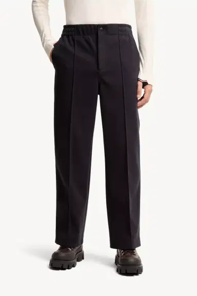Moncler Grenoble Embossed Logo Sweatpants | Thumbnail 4 Moncler Grenoble Embossed Logo Sweatpants | Thumbnail 4