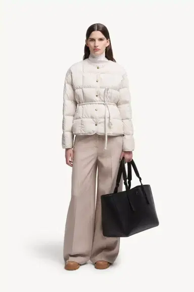 Moncler Carlo Leather Tote Bag | Thumbnail 4 Moncler Carlo Leather Tote Bag | Thumbnail 4