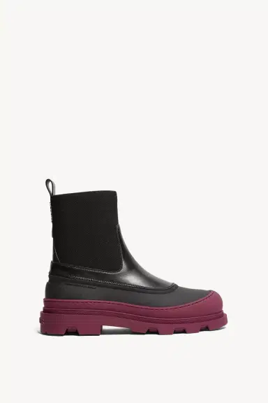Moncler Vera Edge Leather Ankle Boots | Thumbnail 2 Moncler Vera Edge Leather Ankle Boots | Thumbnail 2