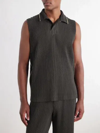 Homme Plissé Issey Miyake Embroidered Pleated Polo Shirt - Men | Thumbnail 3 Homme Plissé Issey Miyake Embroidered Pleated Polo Shirt - Men | Thumbnail 3