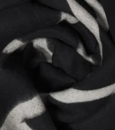 TOTEME Fringed virgin wool scarf | Thumbnail 3 TOTEME Fringed virgin wool scarf | Thumbnail 3