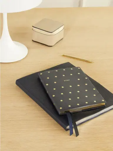 Smythson Soho 2027 Panama Textured-leather Diary | Thumbnail 2 Smythson Soho 2027 Panama Textured-leather Diary | Thumbnail 2