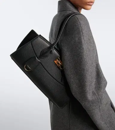 Ferragamo Studio East-West Small leather shoulder bag | Thumbnail 6 Ferragamo Studio East-West Small leather shoulder bag | Thumbnail 6