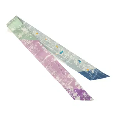 HERMÈS Hermes "A l'Ombre des Boulevards" Blanc, Vert, Mauve Multi Silk | Thumbnail 2 HERMÈS Hermes "A l'Ombre des Boulevards" Blanc, Vert, Mauve Multi Silk | Thumbnail 2