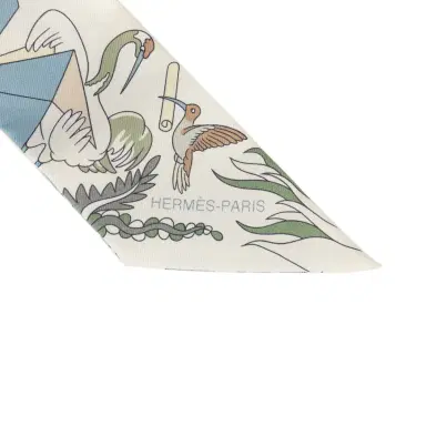 HERMÈS Hermes "Academia Hippica" Blanc, Bleu Clair, Vert Silk | Thumbnail 3 HERMÈS Hermes "Academia Hippica" Blanc, Bleu Clair, Vert Silk | Thumbnail 3