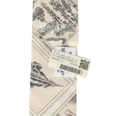HERMÈS Hermes "Le Philateliste Du Faubourg" Parchemin, Graphite Multi Silk | Thumbnail 4 HERMÈS Hermes "Le Philateliste Du Faubourg" Parchemin, Graphite Multi Silk | Thumbnail 4