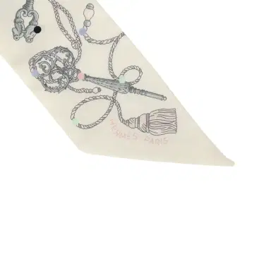 HERMÈS Hermes "Les Cles a Pois" White, Gris Acier, Multicolore Silk | Thumbnail 3 HERMÈS Hermes "Les Cles a Pois" White, Gris Acier, Multicolore Silk | Thumbnail 3
