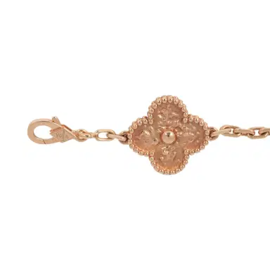 Van Cleef & Arpels Van Cleef & Arpels Vintage Alhambra 5 Motif Bracelet Hammered 18K | Thumbnail 4 Van Cleef & Arpels Van Cleef & Arpels Vintage Alhambra 5 Motif Bracelet Hammered 18K | Thumbnail 4