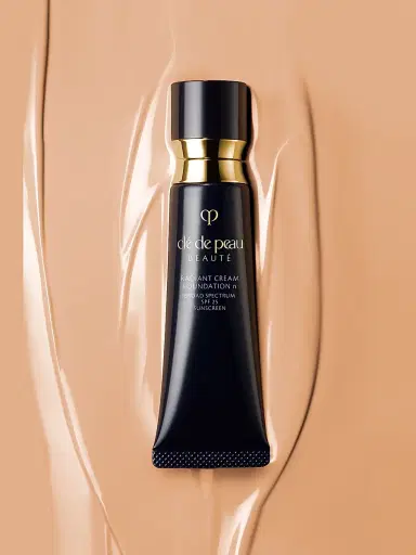 CLÉ DE PEAU BEAUTÉ Women's Radiant Cream Foundation SPF 25 | Thumbnail 6 CLÉ DE PEAU BEAUTÉ Women's Radiant Cream Foundation SPF 25 | Thumbnail 6