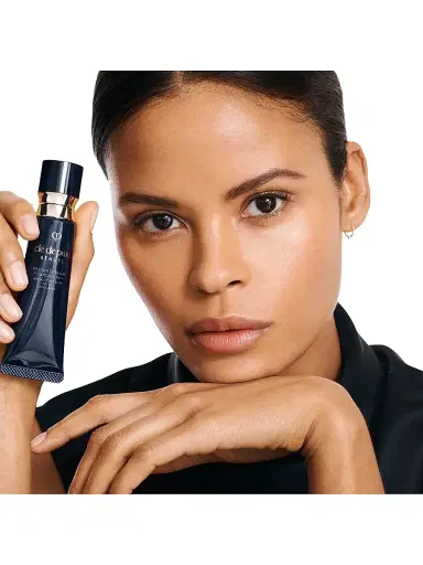 CLÉ DE PEAU BEAUTÉ Women's Radiant Cream Foundation SPF 25 | Thumbnail 10 CLÉ DE PEAU BEAUTÉ Women's Radiant Cream Foundation SPF 25 | Thumbnail 10