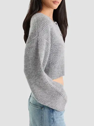 GOOD AMERICAN Women's The Chunky Knit Crop Cardigan | Thumbnail 6 GOOD AMERICAN Women's The Chunky Knit Crop Cardigan | Thumbnail 6