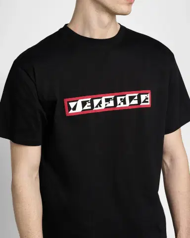 Versace Men's Cotton Graphic Logo Crewneck T-Shirt | Thumbnail 4 Versace Men's Cotton Graphic Logo Crewneck T-Shirt | Thumbnail 4